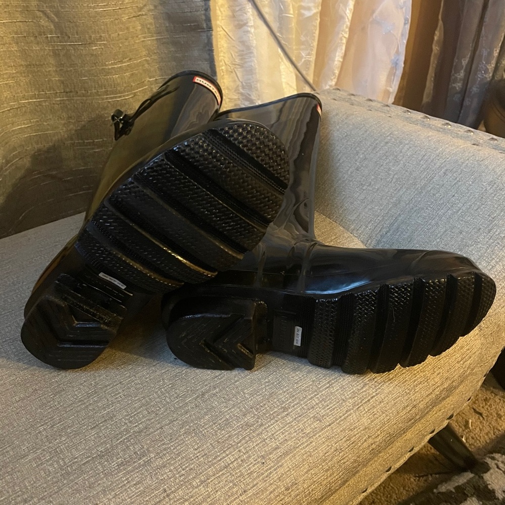 Tall Hunter black boots
